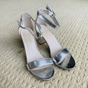 David’s Bridal High Heel Silver Metallic Sandals Dressy Strappy Party Shoes US 7